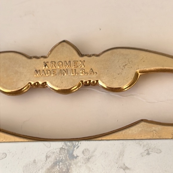 Vintage Serving Tray with glass server - Picture 6 of 12